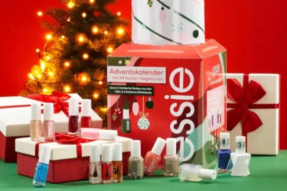 Calendario Avvento Essie Natale 2024